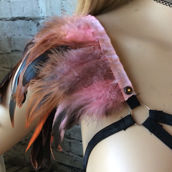 🎀 3PC PINK FEATHER BRA HAIR CLIP NECKLACE BOHO HARNESS COVER BURNINGMAN STYLE - Picture 2 of 7